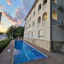 Villa GAJ - guest rooms with charm，位于奥米沙利的酒店