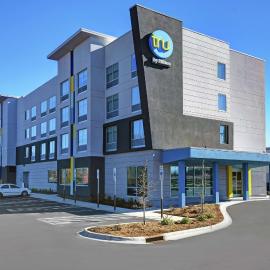 Tru By Hilton Burlington，位于伯灵顿的酒店