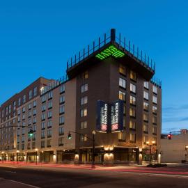 Hilton Garden Inn Louisville Downtown,位于路易斯威尔的酒店