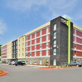 Home2 Suites By Hilton DuPont，位于杜邦的酒店