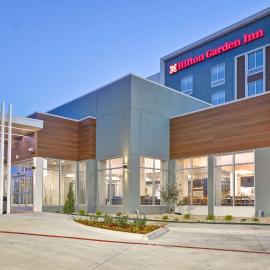 Hilton Garden Inn Tulsa-Broken Arrow, OK，位于布罗肯阿罗的酒店