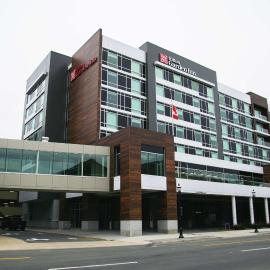 Hilton Garden Inn Fredericton，位于弗雷德里克顿的酒店
