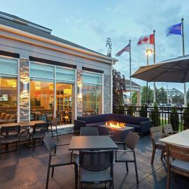 Hilton Garden Inn Toronto-Oakville，位于奥克维尔的酒店