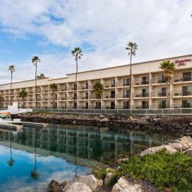 Hampton Inn Channel Islands Harbor，位于奥克斯纳德的酒店