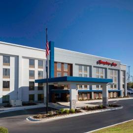 Hampton Inn Conyers，位于科尼尔斯的酒店