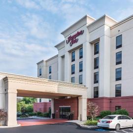 Hampton Inn Doylestown，位于沃灵顿的酒店