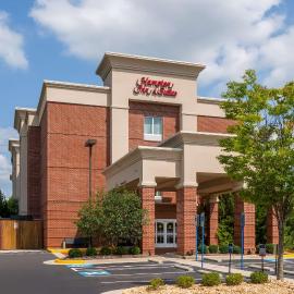 Hampton Inn & Suites Herndon-Reston，位于赫恩登的酒店