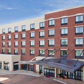 Hampton Inn & Suites Chapel Hill/Carrboro，位于教堂山的酒店