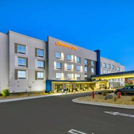Hampton Inn Abingdon, Va，位于阿宾顿的酒店