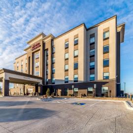 Hampton Inn & Suites Pryor, Ok,位于Pryor的酒店