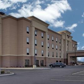 Hampton Inn Defiance，位于迪法恩斯的酒店