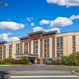 Hampton Inn Carlstadt At The Meadowlands，位于卡尔施塔特的酒店