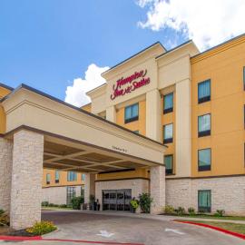 Hampton Inn & Suites Bastrop，位于巴斯特罗普的酒店