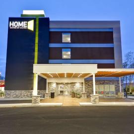 Home2 Suites By Hilton Maumee Toledo，位于莫米的酒店