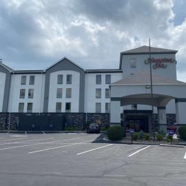 Hampton Inn Ft. Chiswell-Max Meadows，位于Max Meadows的酒店