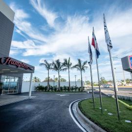 Hampton By Hilton Santo Domingo Airport，位于博卡奇卡的酒店