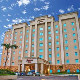 Hampton Inn Tampico Airport，位于坦皮科的酒店