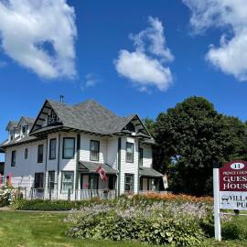 Prince County Guest House，位于Miscouche的酒店