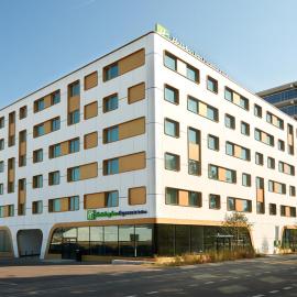 Holiday Inn Express & Suites - Basel - Allschwil by IHG，位于巴塞尔的酒店
