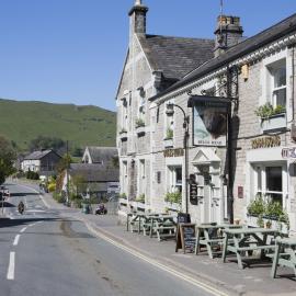 Bulls Head, Castleton，位于卡斯尔顿的酒店
