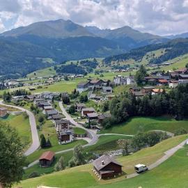Stilvolle Wohnung mit traumhaftem Bergblick，位于迪森蒂斯的酒店
