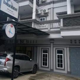 RedDoorz near Stasiun Pematangsiantar,位于先达的酒店