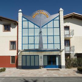 Hotel Ceretto，位于Busca的酒店