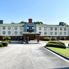 Ramada by Wyndham Lithia Springs Atlanta,位于利西亚斯普林斯的酒店