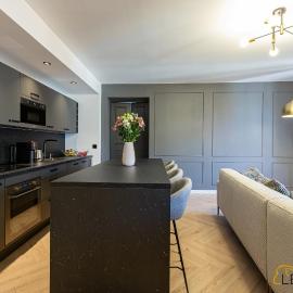 The Neroli Elegant and spacious ideally located，位于格拉斯的酒店