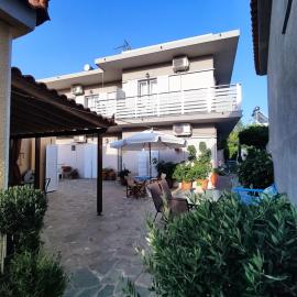 Maria Pantermou Rooms，位于斯卡拉埃雷索的酒店