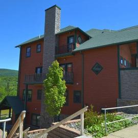 Massive LUX 3BR Ski ON/OFF Condo on MTN.Sleeps 12!