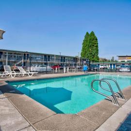 Motel 6-Bend, OR，位于本德的酒店
