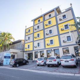 Liberta Home Lovina Bali，位于Bubunan的酒店