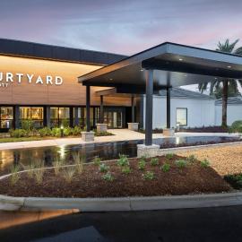 Courtyard by Marriott West Palm Beach，位于西棕榈滩的酒店