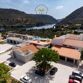 Rupestre Arts Hotel Ródão，位于罗当旧镇的酒店