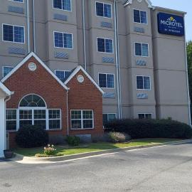 Microtel Inn & Suites by Wyndham Hoover/Birmingham，位于胡佛的酒店