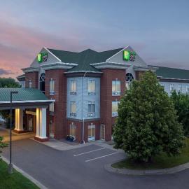 Holiday Inn Express & Suites Superior by IHG，位于苏必利尔的酒店