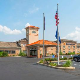 Comfort Inn Edinburgh - Columbus，位于爱丁堡的酒店