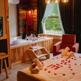 Vip Wood Bungalow,位于里泽的酒店