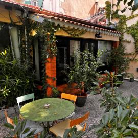 VILLA RENEE，位于瓦朗斯的酒店