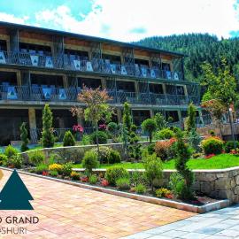 Solo Grand Boshuri Hotel Wellness Resort，位于Qvemo Boshuri的酒店