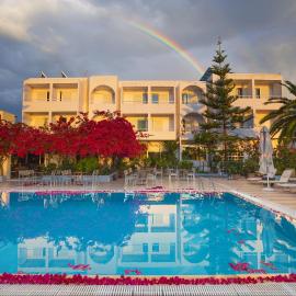 Kyparissia Beach Hotel,位于基帕里夏的酒店