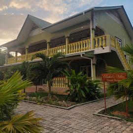 Bethel's Villas，位于拉迪格岛的酒店