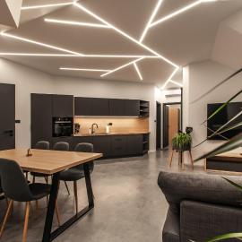 Cozy Little Apartments，位于Ig的酒店