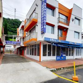 Hotel Emperador，位于巴尔博萨的酒店