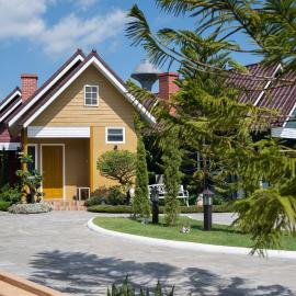 Picha Ville Resort，位于Watthana Nakhon的酒店