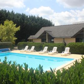 Les Dineux Village，位于Trémeur的酒店