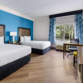 La Quinta by Wyndham Tampa Brandon Regency Park，位于布兰登的酒店