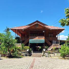 Palanta Roemah Kajoe Syariah Villa，位于Kampungdurian的酒店