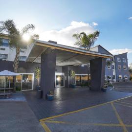 Inani Hotel Gallagher，位于米德兰的酒店
